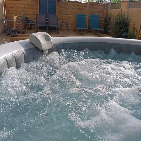 Le Petit Marais بيت للعطل