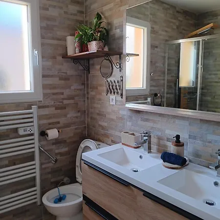 Le Petit Marais بيت للعطل